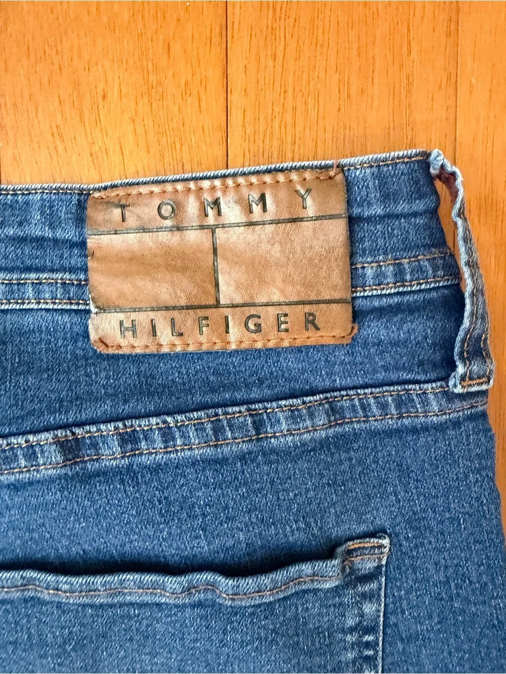 Tommy Hilfiger Men’s Jeans 40x32 Blue Denim Straight Leg Classic Fit